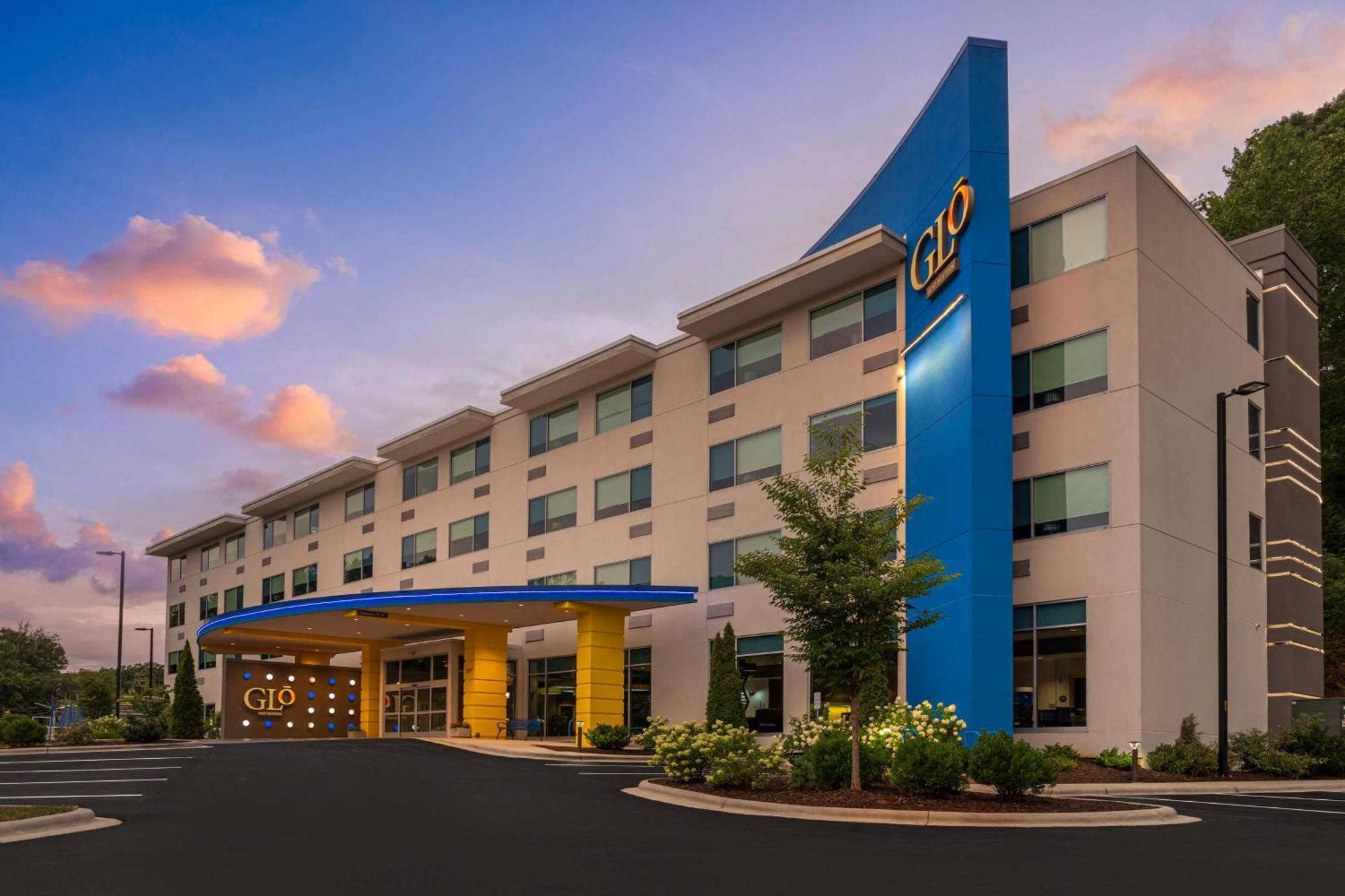 Glo Hotel Asheville-Blue Ridge Parkway Exterior photo